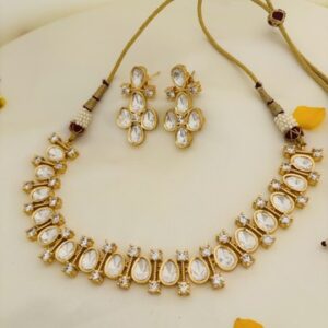 Regal Polki emerald /white Necklace Set