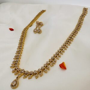 AD Arrow Bloom Pendant Necklace Set