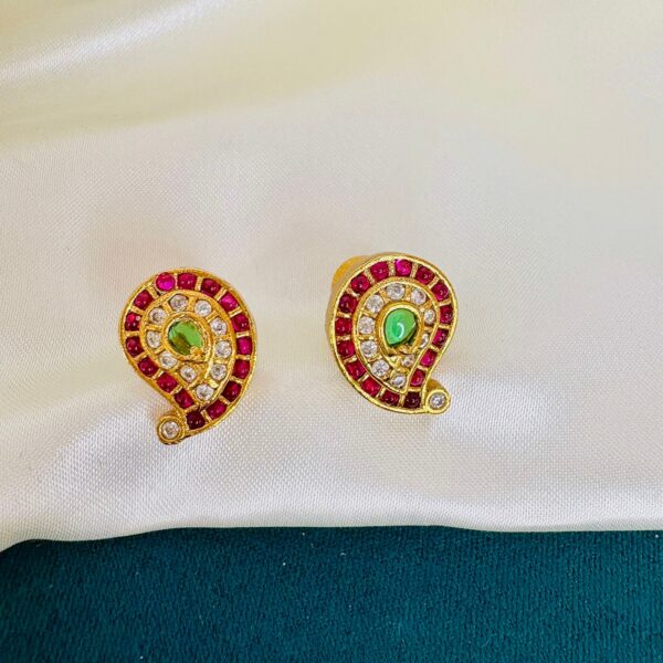 Lakshmi Coin Short Necklace - Image 2