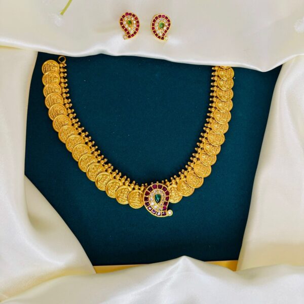 Lakshmi Coin Short Necklace - Image 3