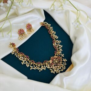 Kempu Guttapusalu Necklace Set