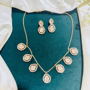 Kundan Liner Set – Rose Gold Polish