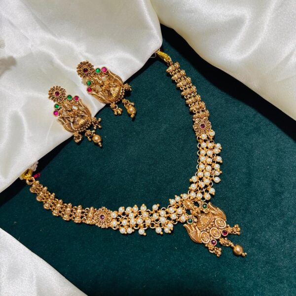 Lakshmi Beads Cluster Short Necklace - Image 2