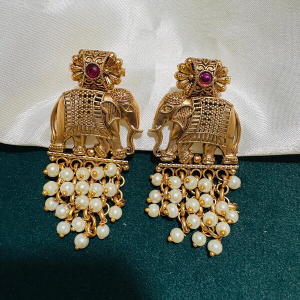 Antique Pearl Elephant Necklace - Image 2
