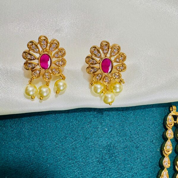 Kids Floral Design Necklace Set with Earrings - Image 2