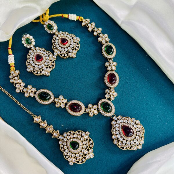 Kundan Elegance Necklace Set with Maang Tika