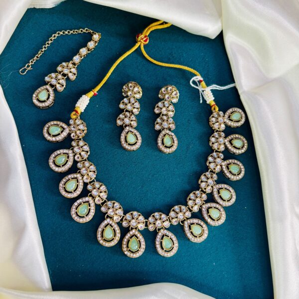 Premium Kundan elegant Set - Image 6