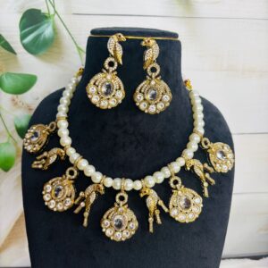 Regal Parrot Pearl Necklace Set