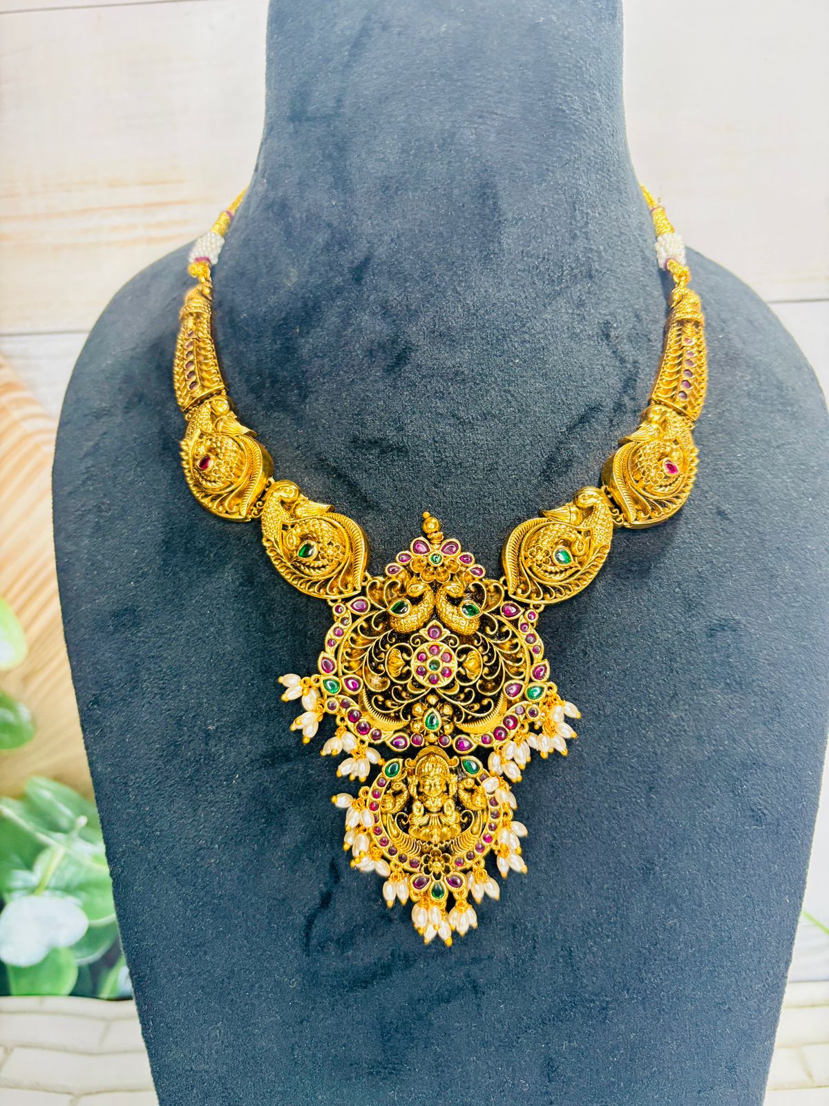 Antique Gold Look Lakshmi Necklace Set - Image 2