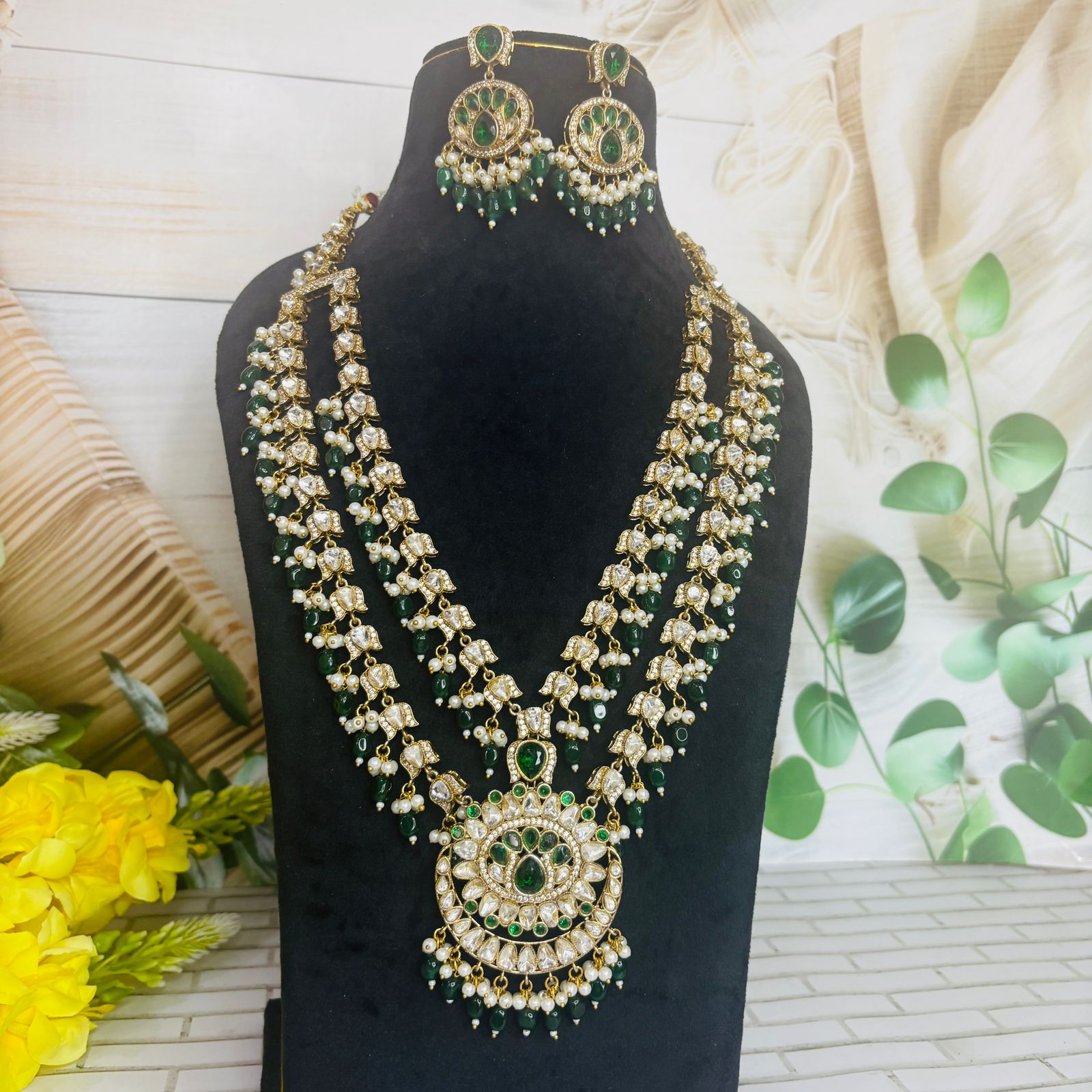 Inverted Lotus Kundan Layer Necklace Set